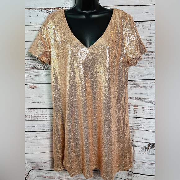 NWT Lulus Light Up The Night Champagne Sequin Shift Dress - Picture 1 of 12